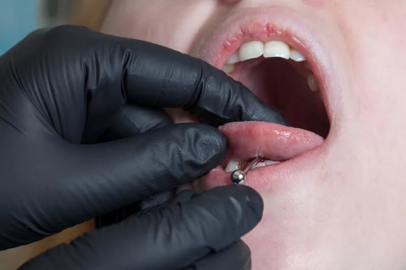 Tungepiercing
